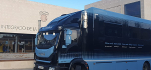 El Autobús de Caixabank vuelve al Centro Integrado de la Poveda el próximo 24 de abril