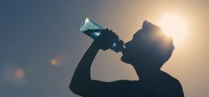 Cómo estar preparado ante una ola de calor y combatir una noche tropical