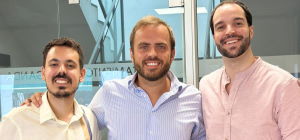 Escribano recibe a los dos científicos argandeños escogidos entre más de 1.200 europeos para cursar una beca Marie Curie