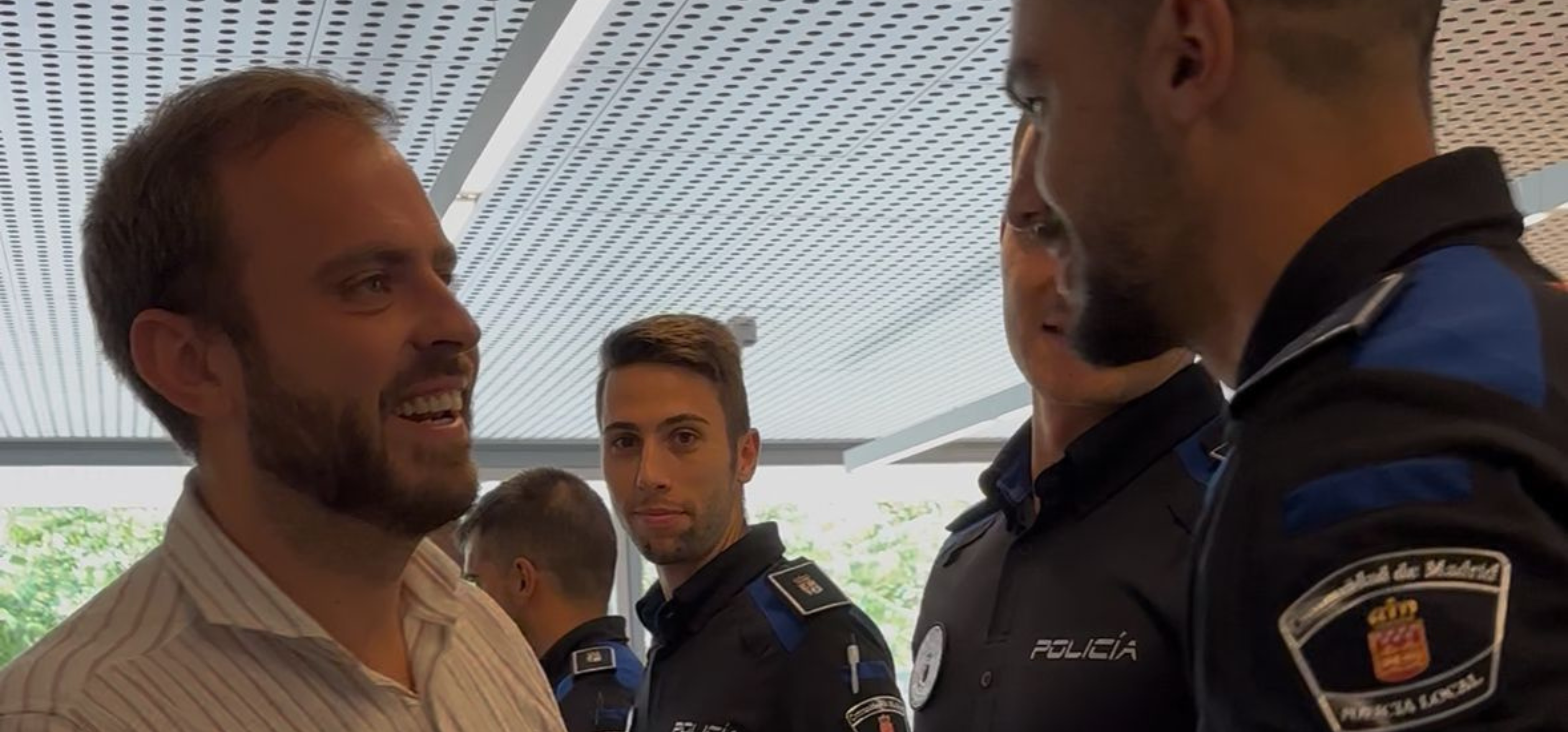 Alberto Escribano recibe a los 15 nuevos agentes de la Policía Local de Arganda