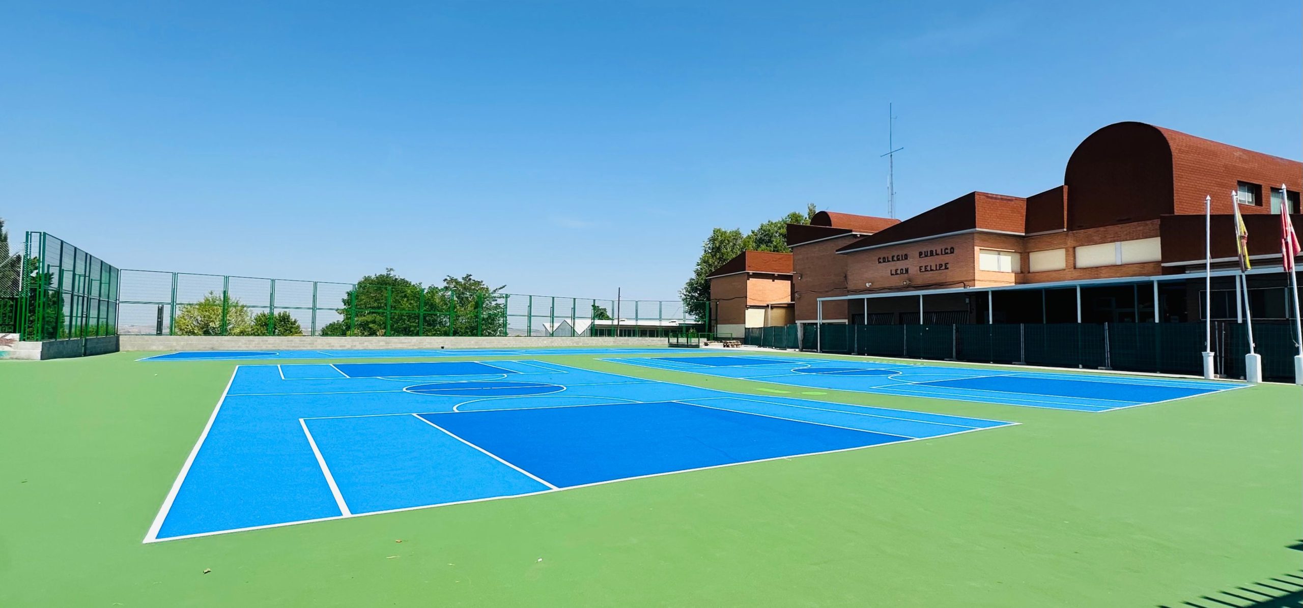 Arganda finaliza las obras de rehabilitación integral de las pistas del CEIP León Felipe