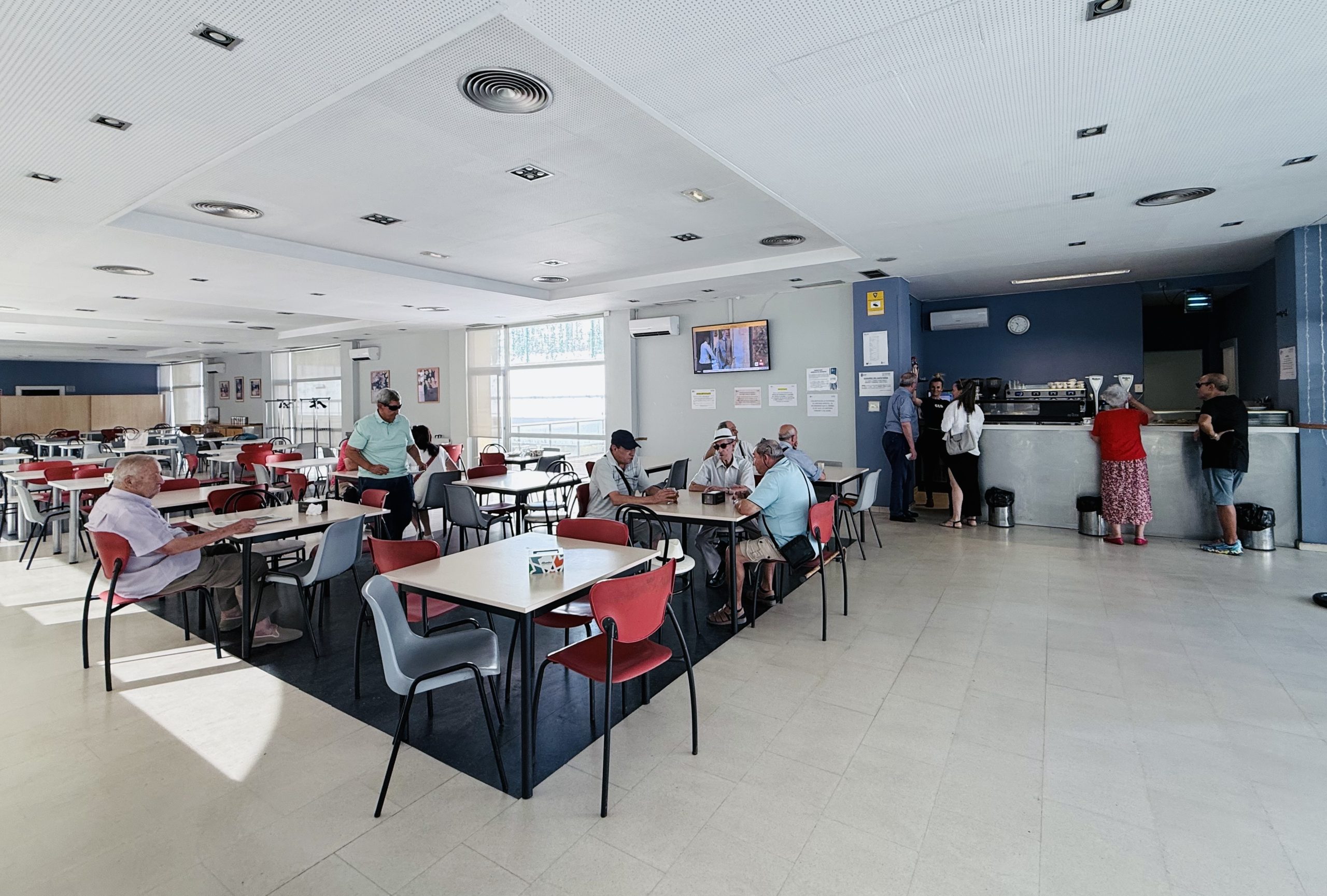 Licitamos el servicio de cafetería y comedor del Centro de Mayores de Arganda