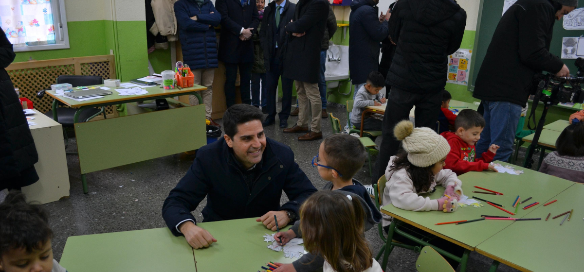 Más de 700 niños y niñas de Arganda disfrutan de Navidad en el cole en el CEIP León Felipe y CEIP Antonio Machado