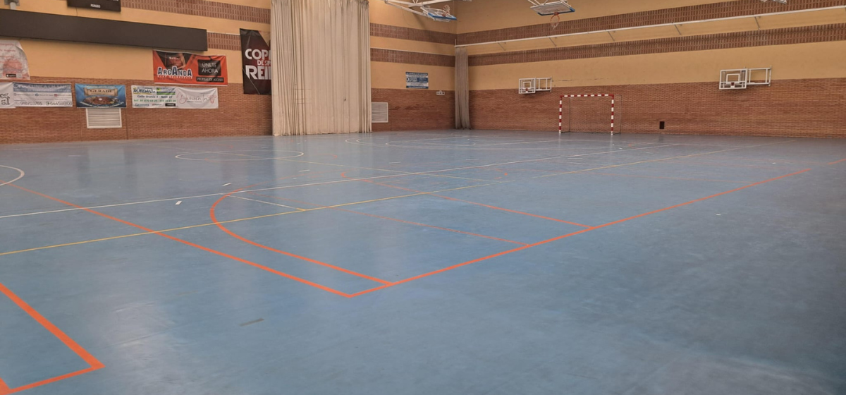 Licitamos las obras para renovar el pavimento del pabellón Sergio Lozano del Polideportivo de La Poveda