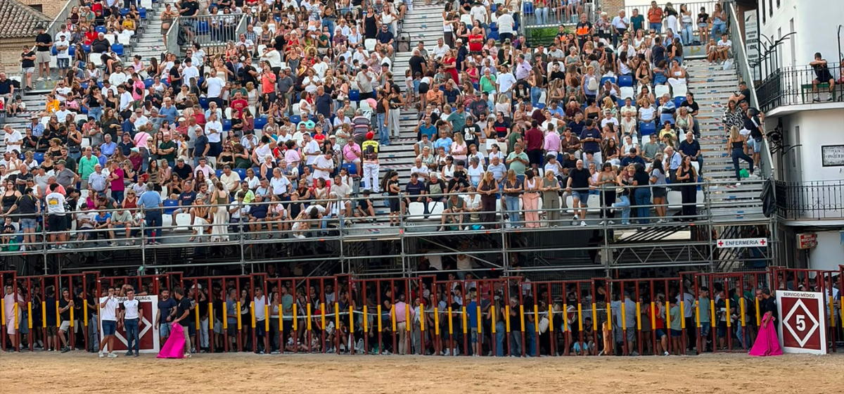 Arganda cuelga el cartel de ‘no hay billetes’ en la primera tarde de la XXXVII Feria de Novilladas Vid de Oro